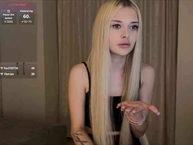 ItsIsabellea webcam