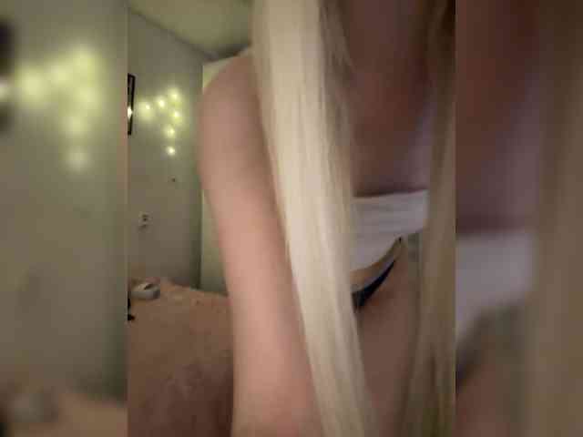 ItsIsabellea webcam