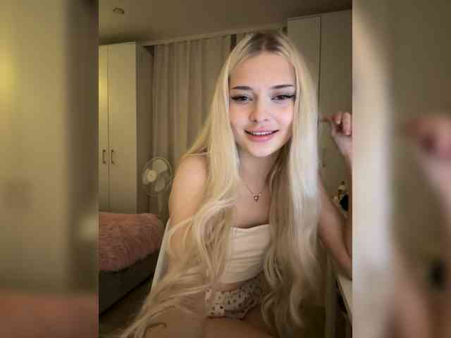 ItsIsabellea webcam