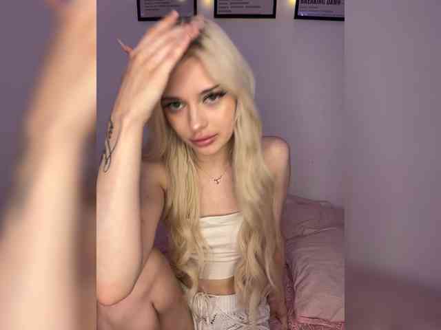 ItsIsabellea webcam