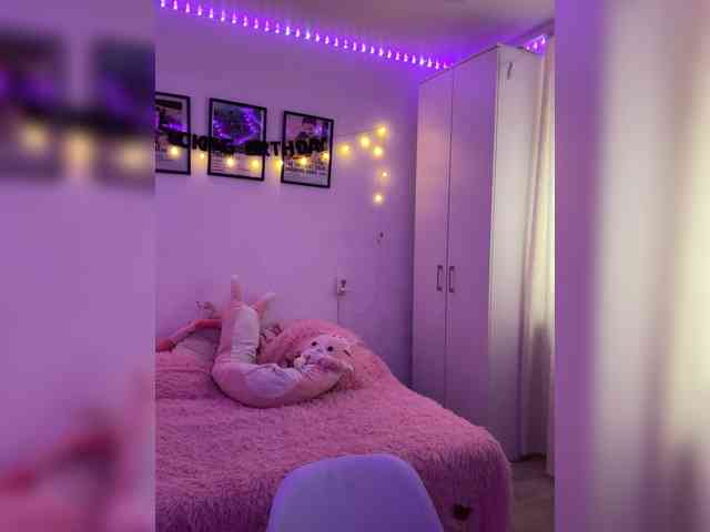 ItsIsabellea webcam