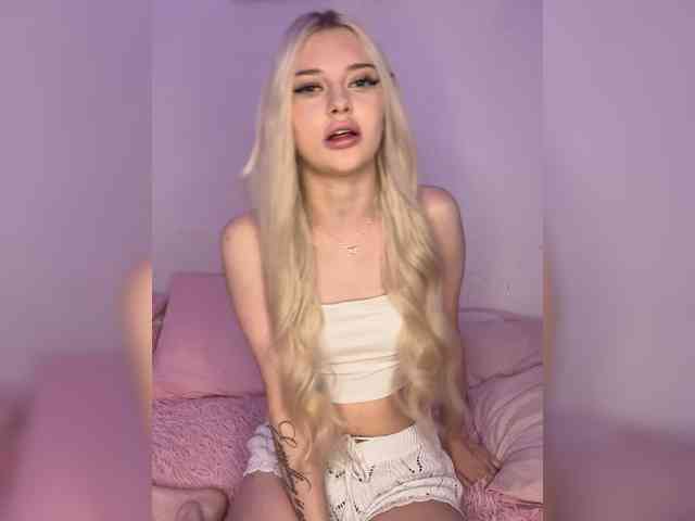 ItsIsabellea webcam
