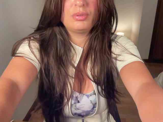 velvetlifaa webcam