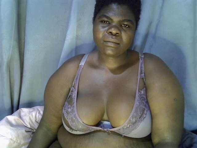 Bbwebonyw254 live cam on BongaCams