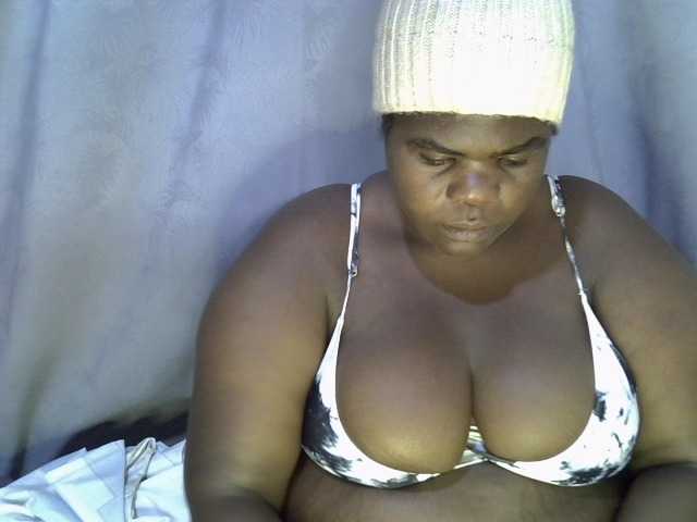 Bbwebonyw254 live cam on BongaCams