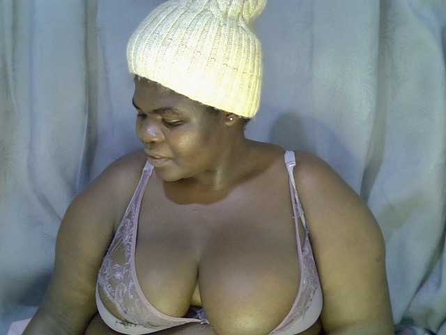 Bbwebonyw254 live cam on BongaCams