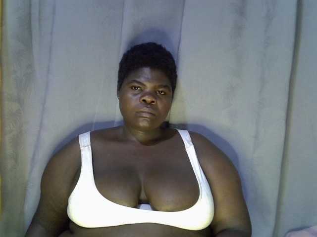 Bbwebonyw254 live cam on BongaCams