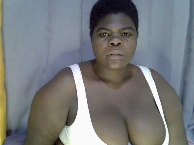 Bbwebonyw254 live cam on BongaCams