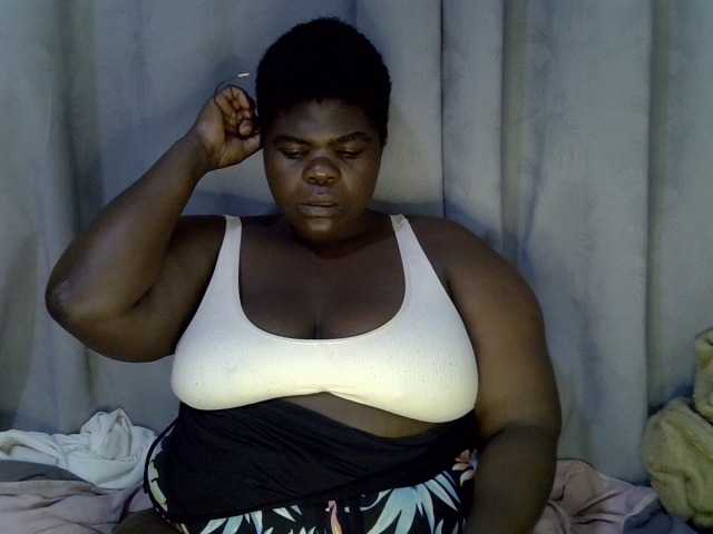 Bbwebonyw254 live cam on BongaCams