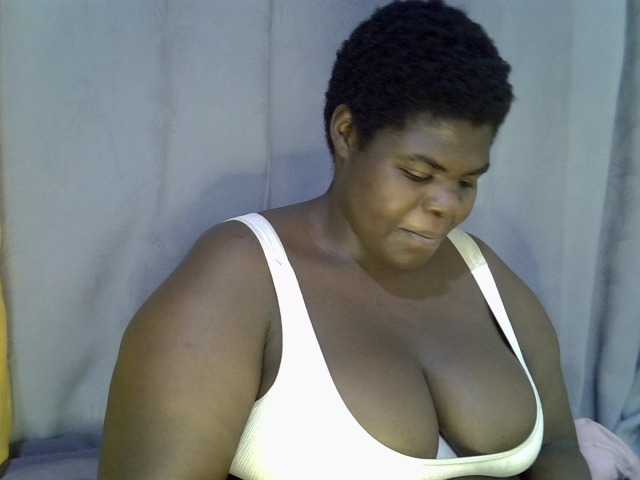 Bbwebonyw254 live cam on BongaCams