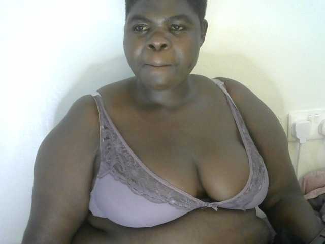 Bbwebonyw254 live cam on BongaCams
