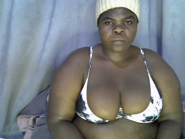 Bbwebonyw254 live cam on BongaCams