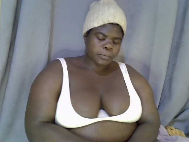Bbwebonyw254 live cam on BongaCams