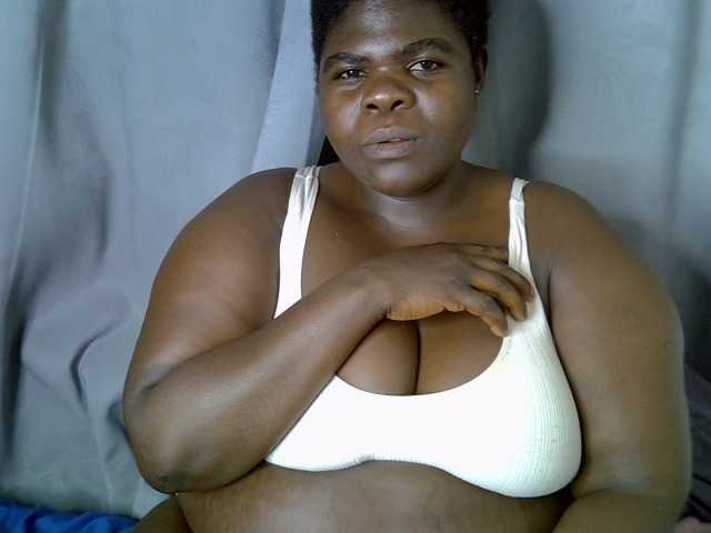 Bbwebonyw254 live cam on BongaCams