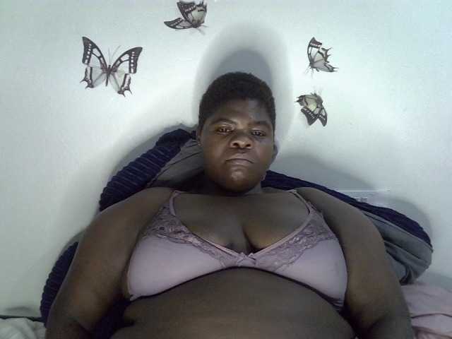 Bbwebonyw254 live cam on BongaCams