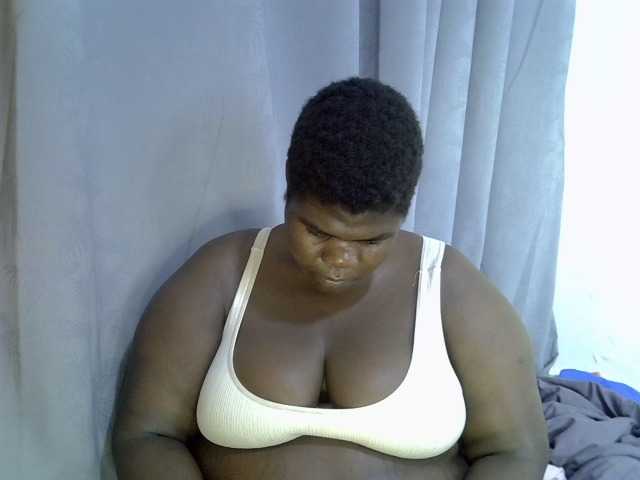 Bbwebonyw254 live cam on BongaCams