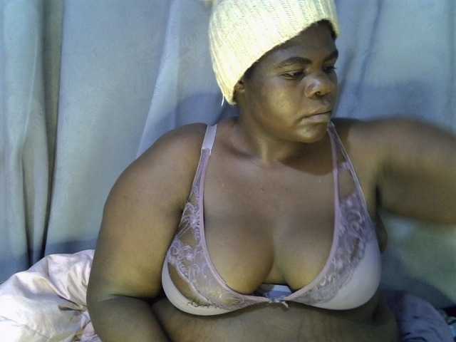 Bbwebonyw254 live cam on BongaCams
