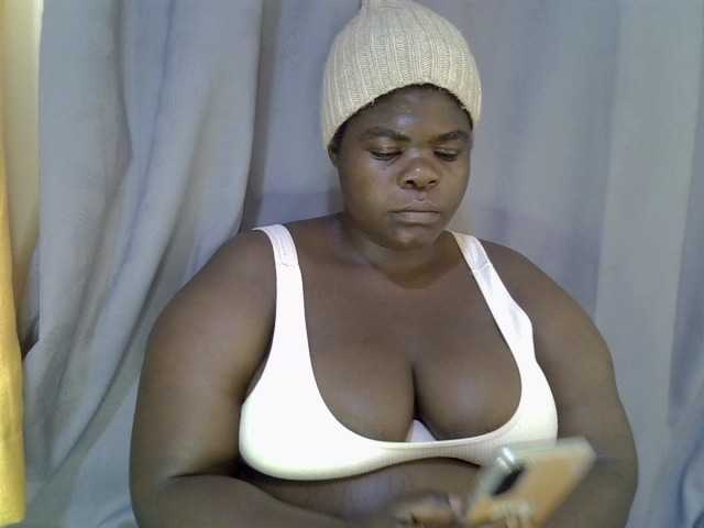 Bbwebonyw254 live cam on BongaCams