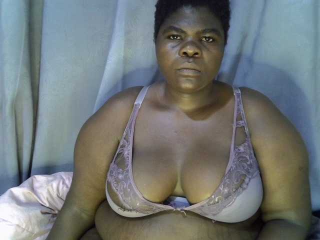Bbwebonyw254 live cam on BongaCams