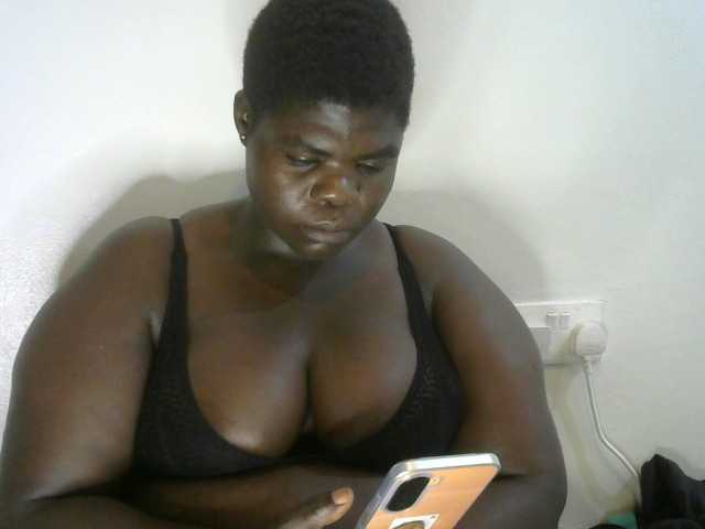 Bbwebonyw254 live cam on BongaCams