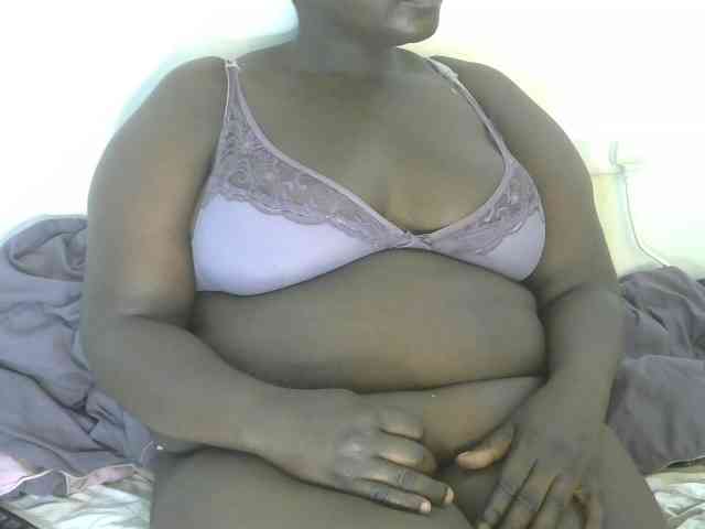 Bbwebonyw254's cam show statistics and live stream