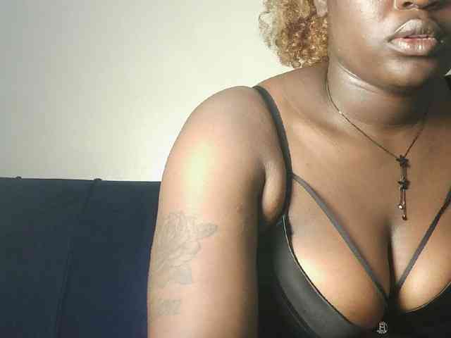 Hot-sexy-beauty webcam