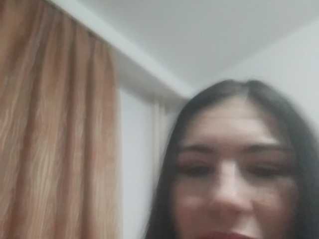 Sex chat gratuit in direct cu AryaMoonlight pe BongaCams