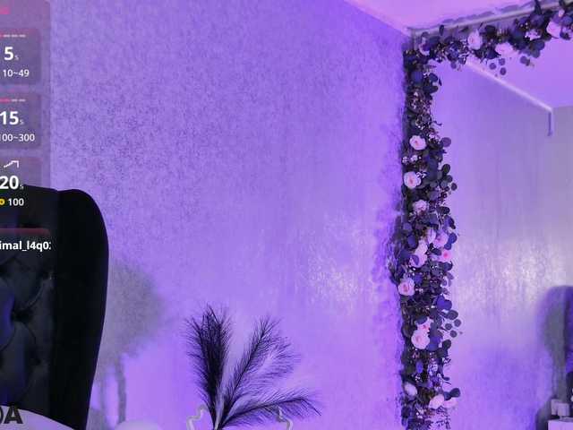 MiraGlory live cam on BongaCams