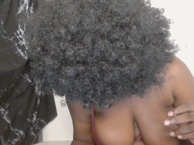 Strip-me-naked live cam on BongaCams