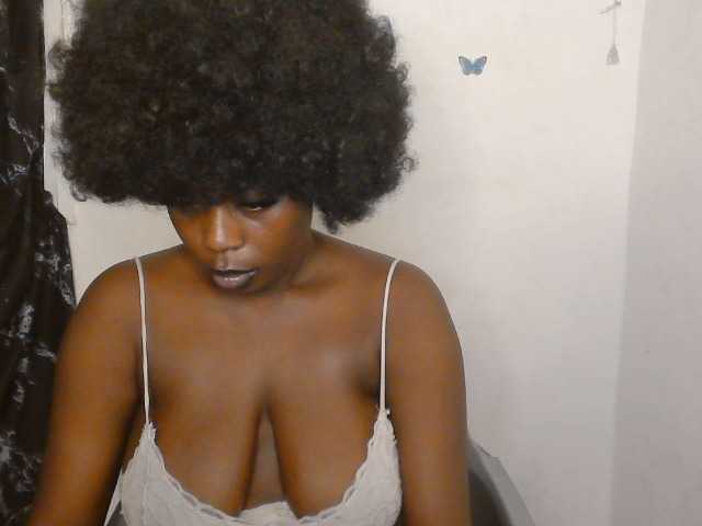 Strip-me-naked live cam on BongaCams