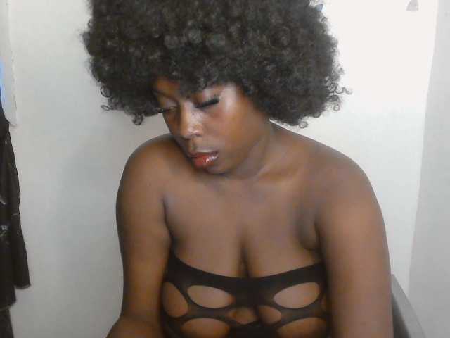Strip-me-naked live cam on BongaCams