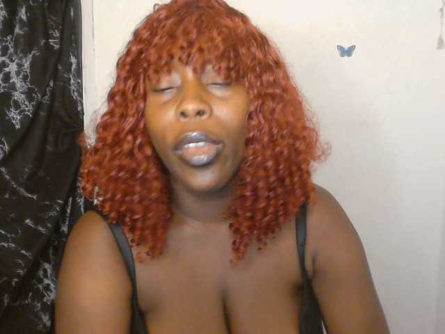 Strip-me-naked live cam on BongaCams