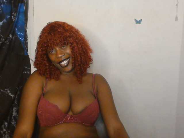 Strip-me-naked live cam on BongaCams