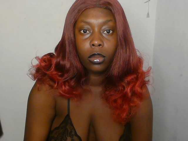 Strip-me-naked live cam on BongaCams