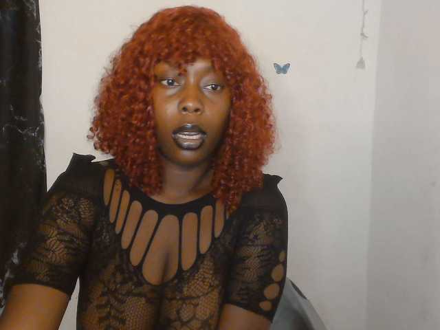 Strip-me-naked live cam on BongaCams