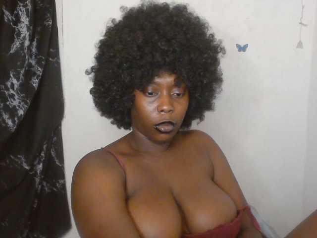 Strip-me-naked live cam on BongaCams