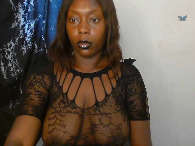 Strip-me-naked live cam on BongaCams