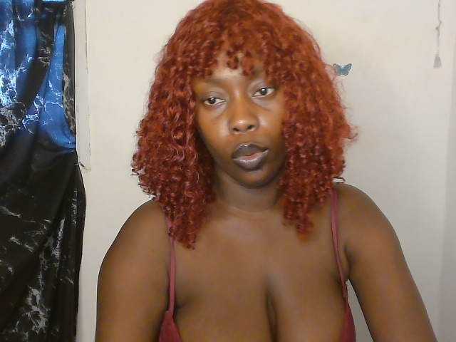 Strip-me-naked live cam on BongaCams