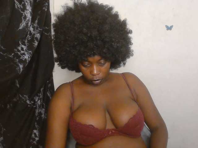 Strip-me-naked live cam on BongaCams