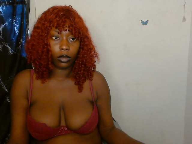 Strip-me-naked live cam on BongaCams