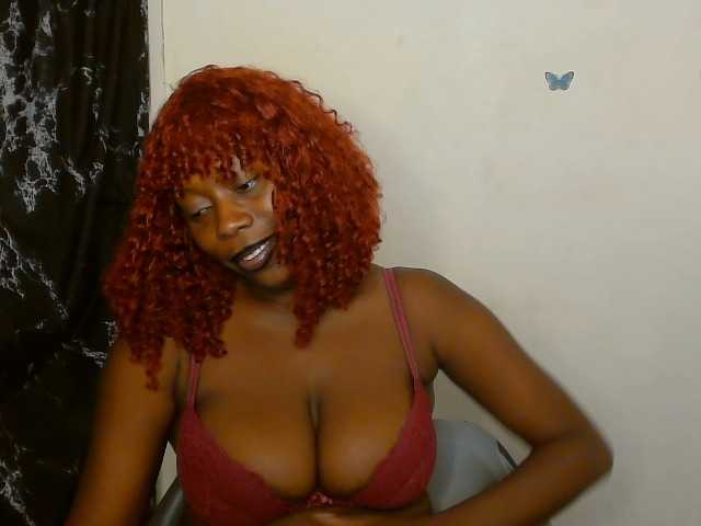 Strip-me-naked live cam on BongaCams