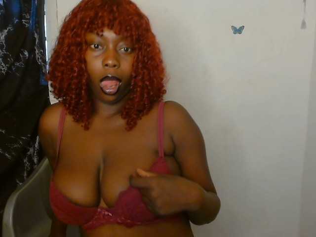 Strip-me-naked live cam on BongaCams