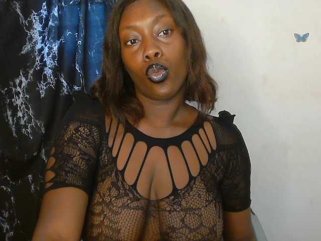 Strip-me-naked live cam on BongaCams