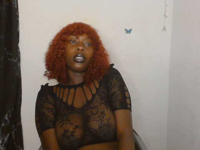 Strip-me-naked live cam on BongaCams