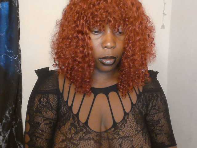 Strip-me-naked live cam on BongaCams