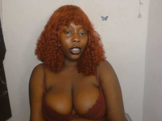 Strip-me-naked live cam on BongaCams