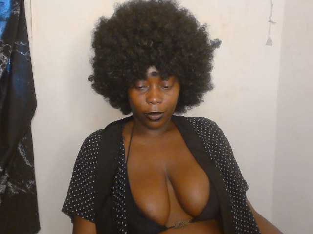 Strip-me-naked live cam on BongaCams