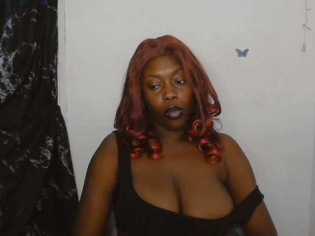 Strip-me-naked live cam on BongaCams
