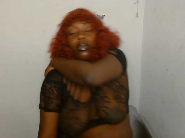 Strip-me-naked live cam on BongaCams