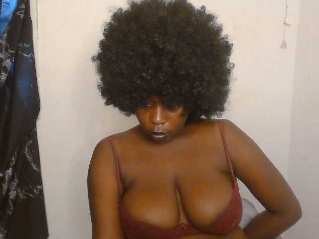 Strip-me-naked live cam on BongaCams